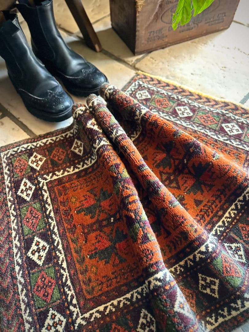 トライバルラグ　ヴィンテージラグ　バルーチ族　シスターン　ザボール　プリミティブ