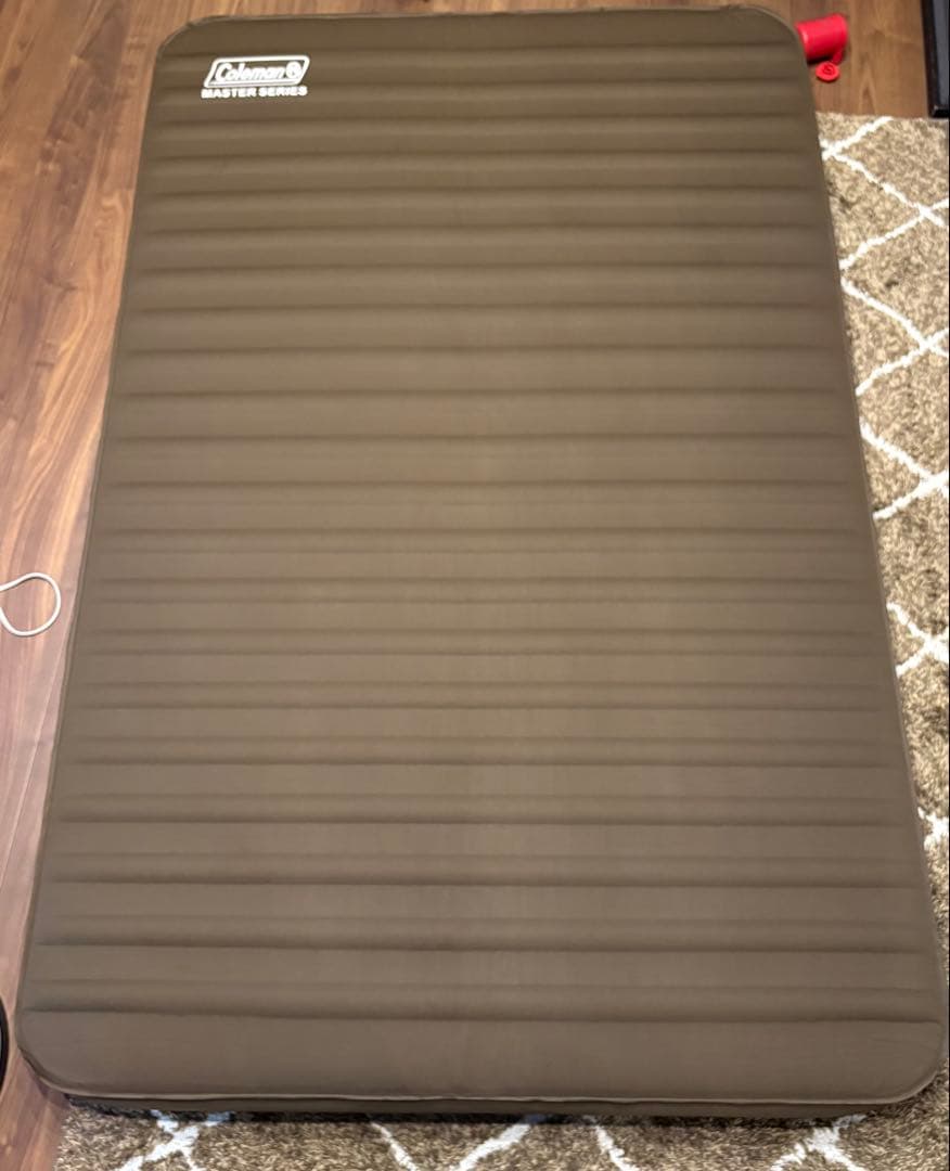 Colemanコンフォートインフレーターマットハイピーク/ダブル