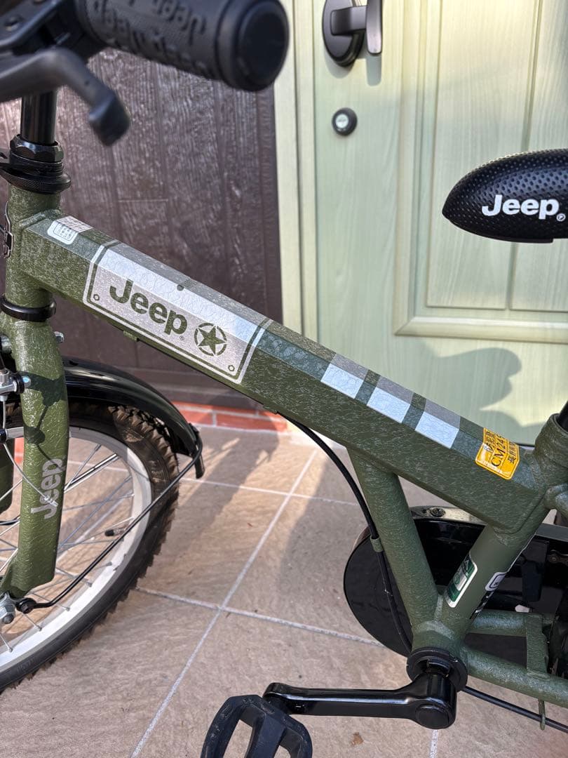 【美品】Jeep 子供用オリーブ色 2025年　　　　　　　現行モデル 18in