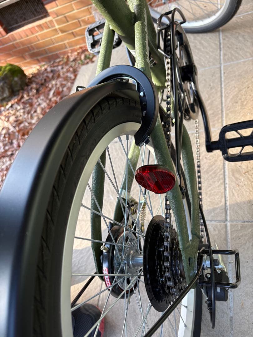 【美品】Jeep 子供用オリーブ色 2025年　　　　　　　現行モデル 18in