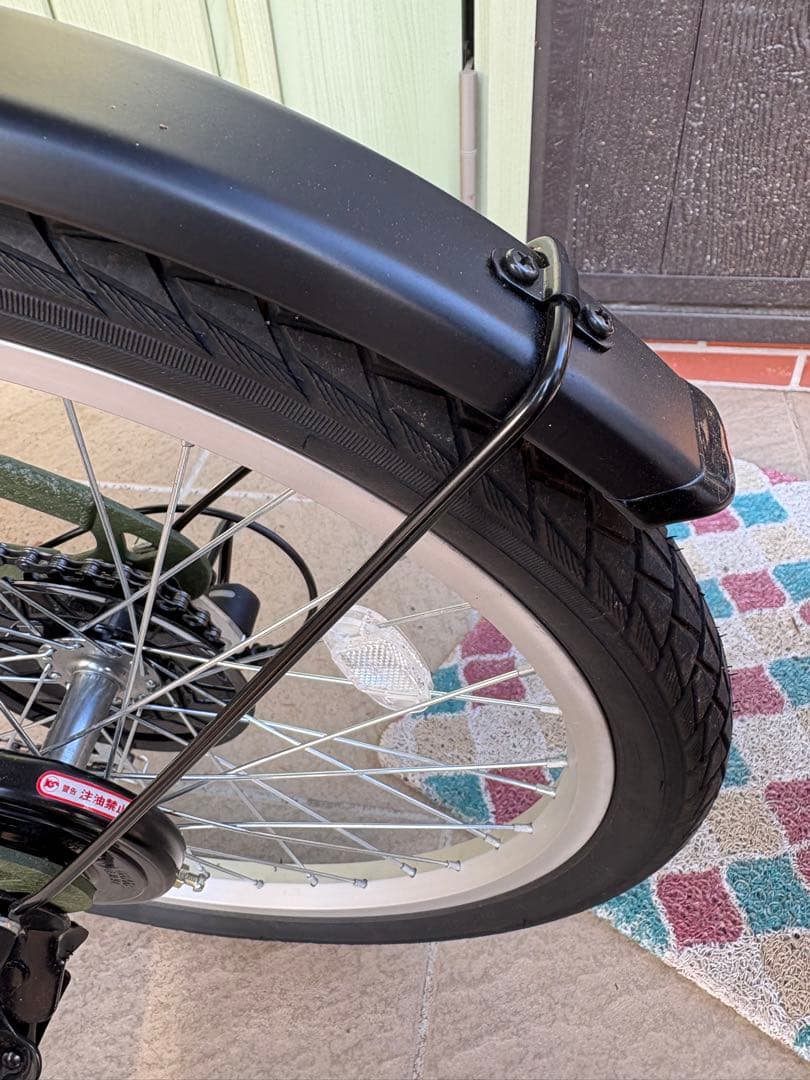 【美品】Jeep 子供用オリーブ色 2025年　　　　　　　現行モデル 18in