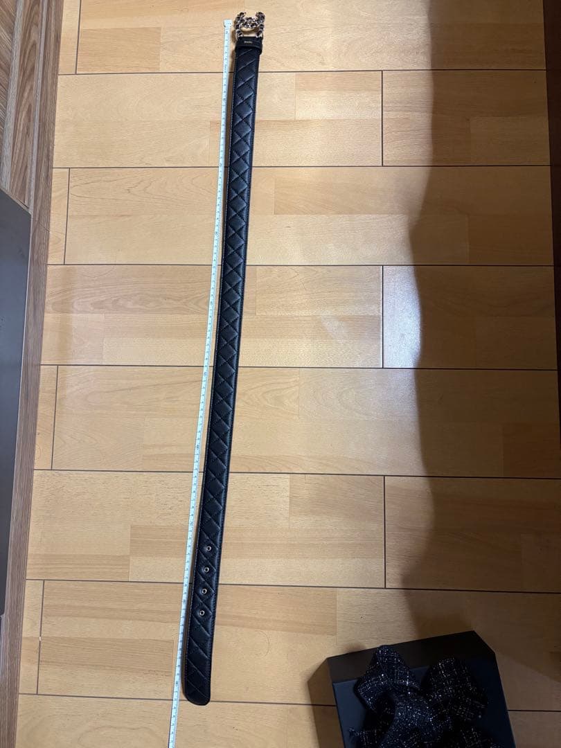 CHANEL ブラックレザー ベルト キルティング CCロゴ