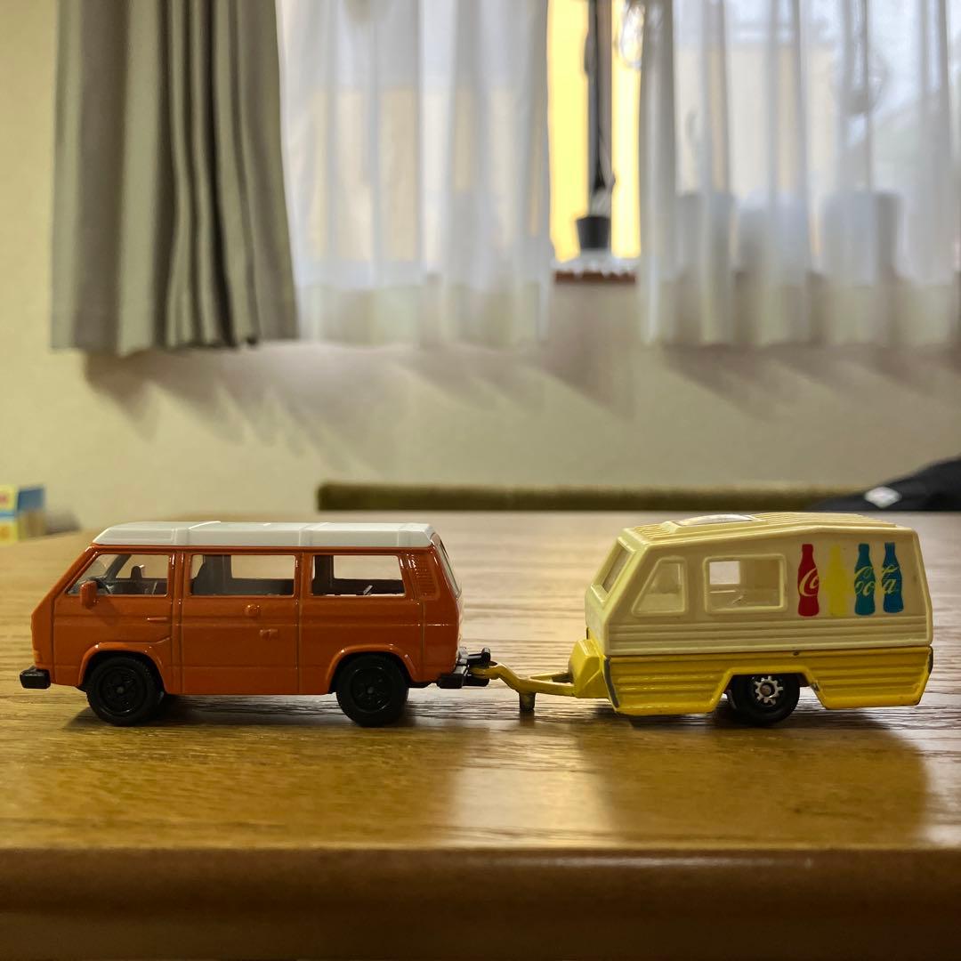 フォルクスワーゲン ヴァナゴン トレーラーのミニカーセット