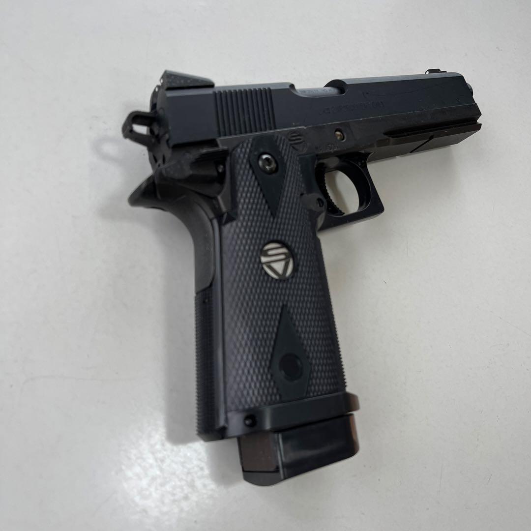 ガスガン ブラックモデル 取扱説明書付き