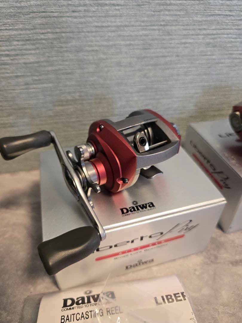 最終値下 リベルトピクシー　エアリーレッド リミテッドカラー　ベイトフィネス