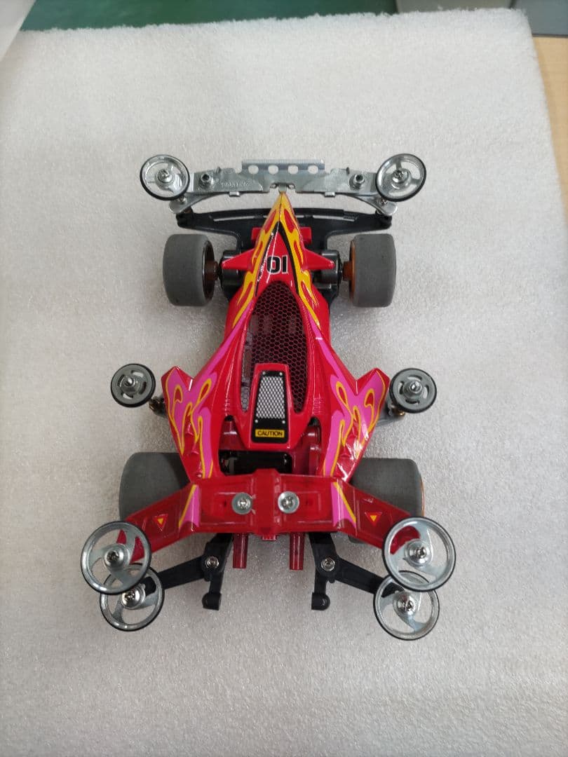 ミニ四駆　５台セット　TAMIYAのボックス付き　パーツ類多数