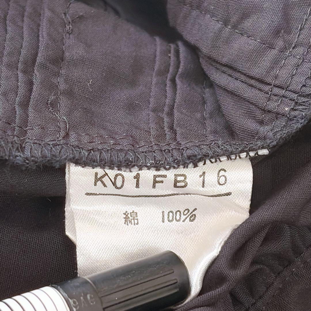 カネコイサオ　kaneko isao ピコフリルノーカラーブラウス　ベルト付　黒