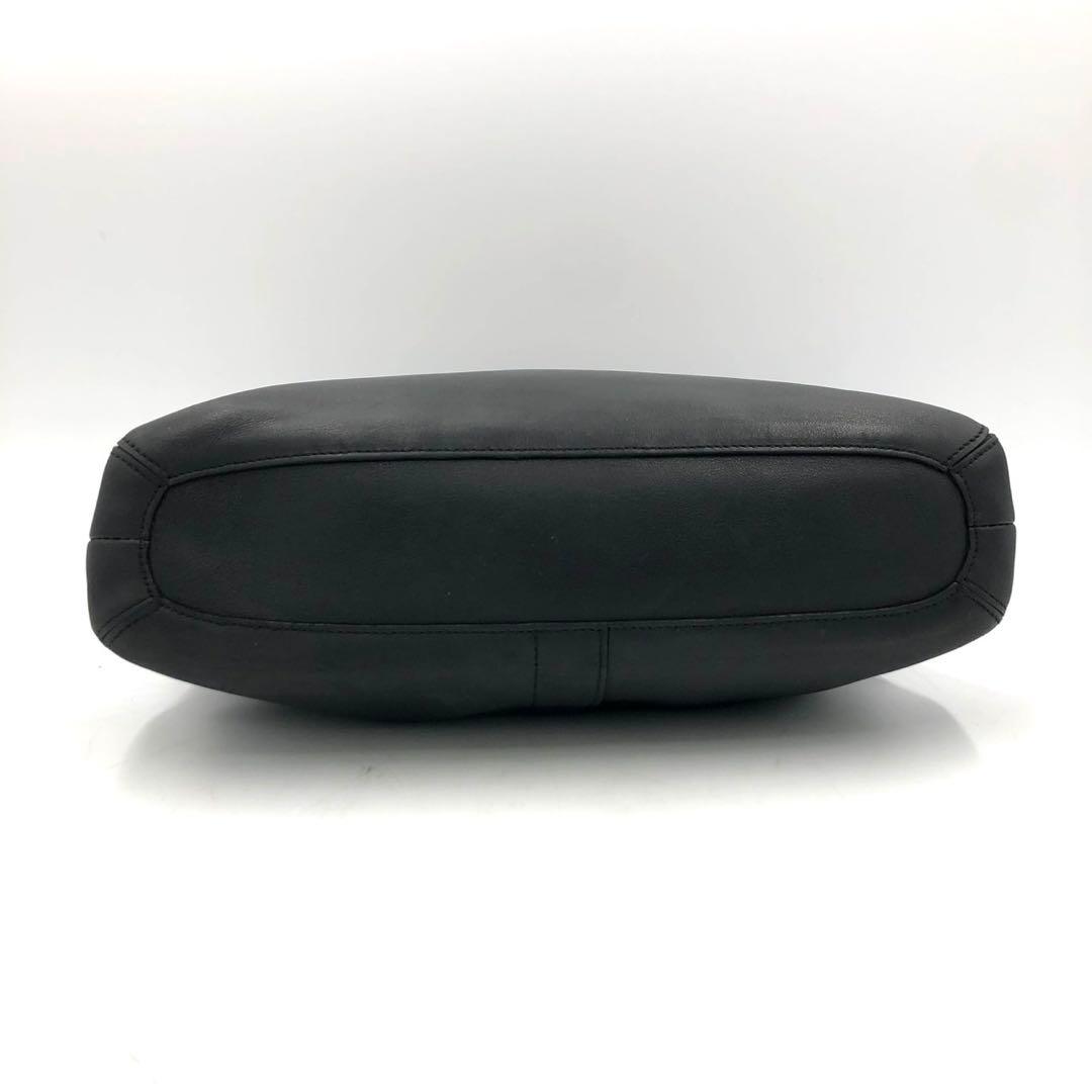 コーチ ショルダーバッグ ブラック 黒 レザー 革 斜め掛け A4収納可