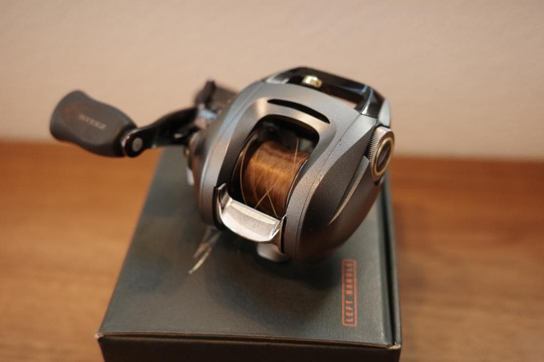 【美品】Steez 100HL ベイトリール 左ハンドル 中古