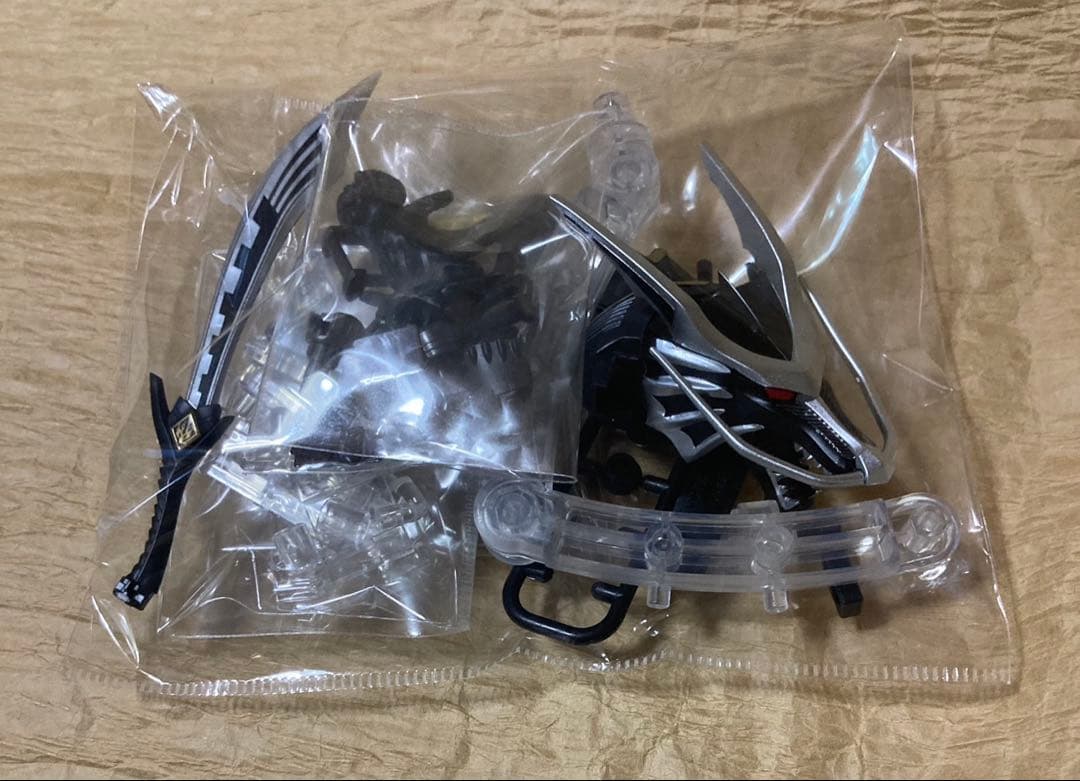 仮面ライダーリュウガ フィギュアライズスタンダード/プラモデル完成品