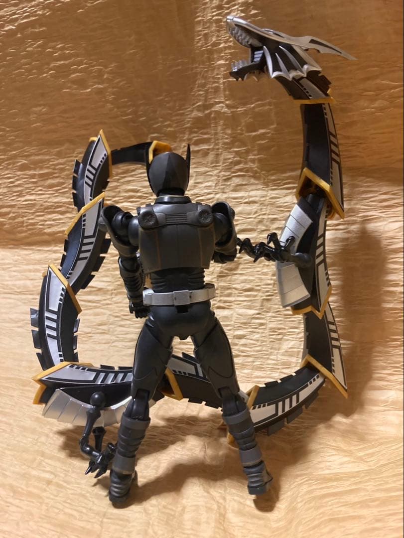 仮面ライダーリュウガ フィギュアライズスタンダード/プラモデル完成品