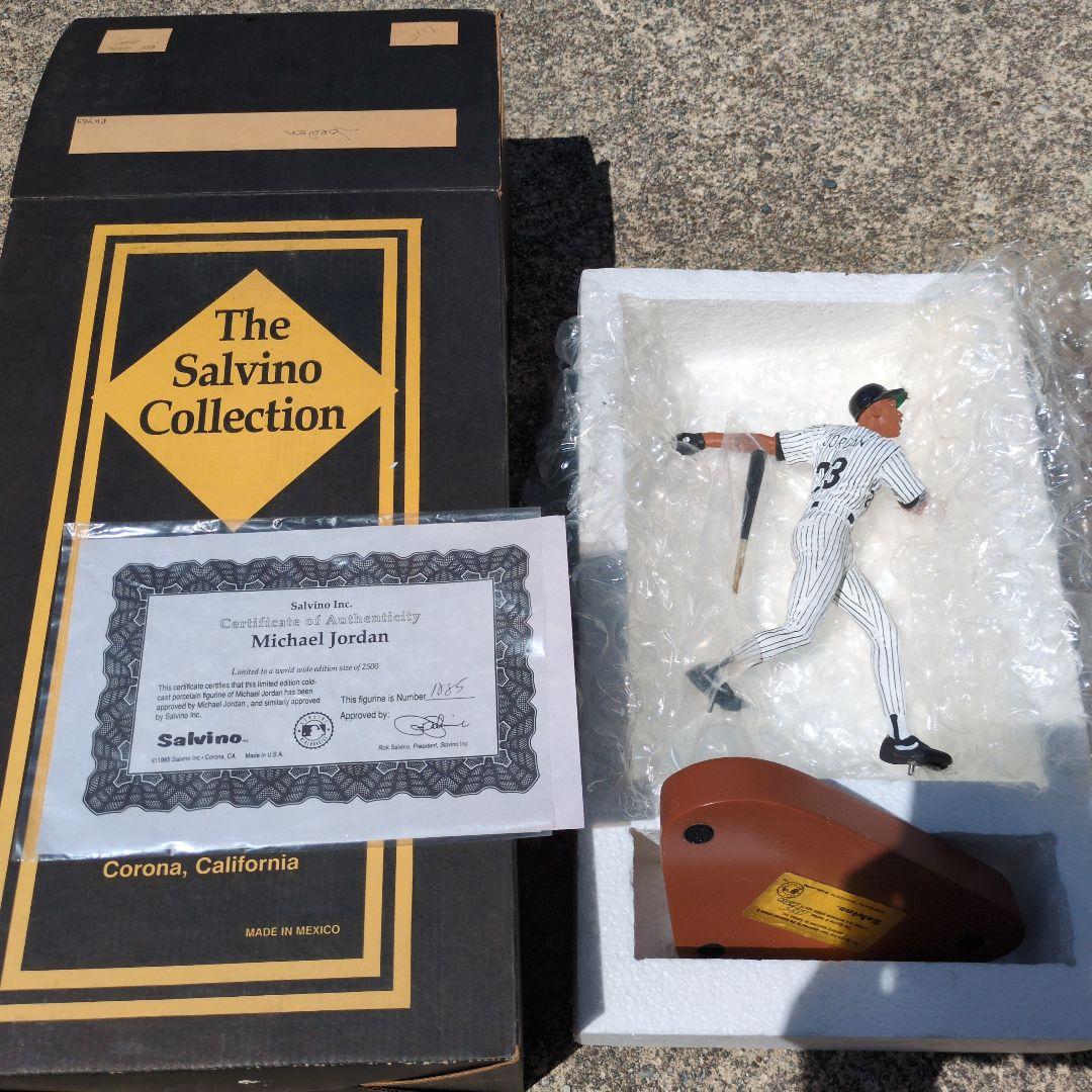 貴重　サルビノ　Michael Jordan 限定フィギュア　ナンバリングあり