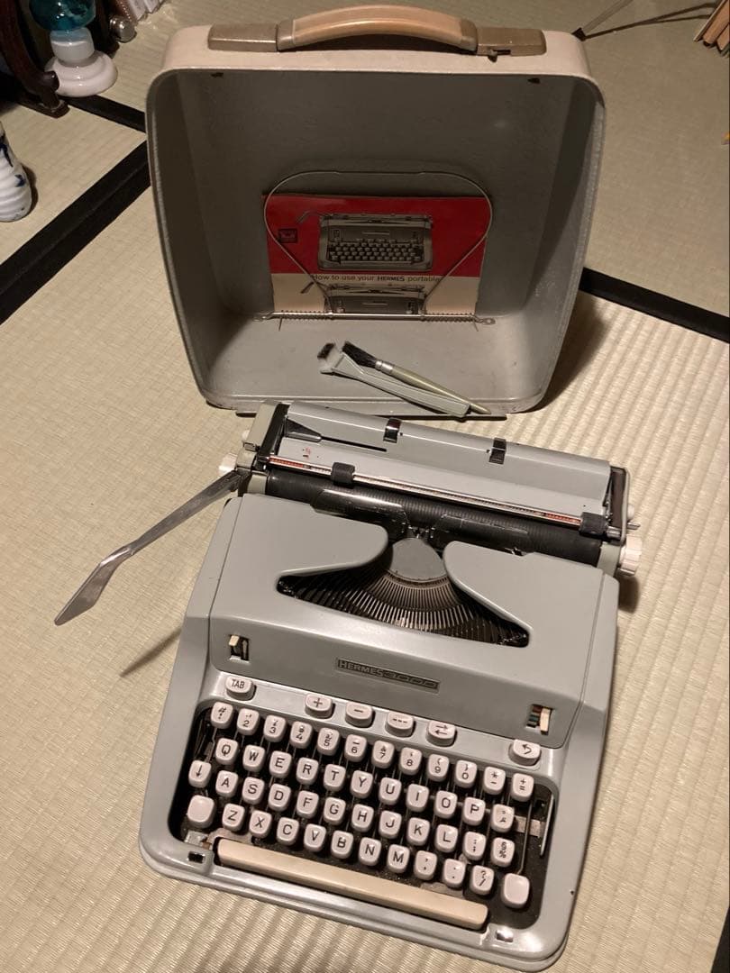専用ページHermes 3000 タイプライター ケース付き　1970年　小瓶付