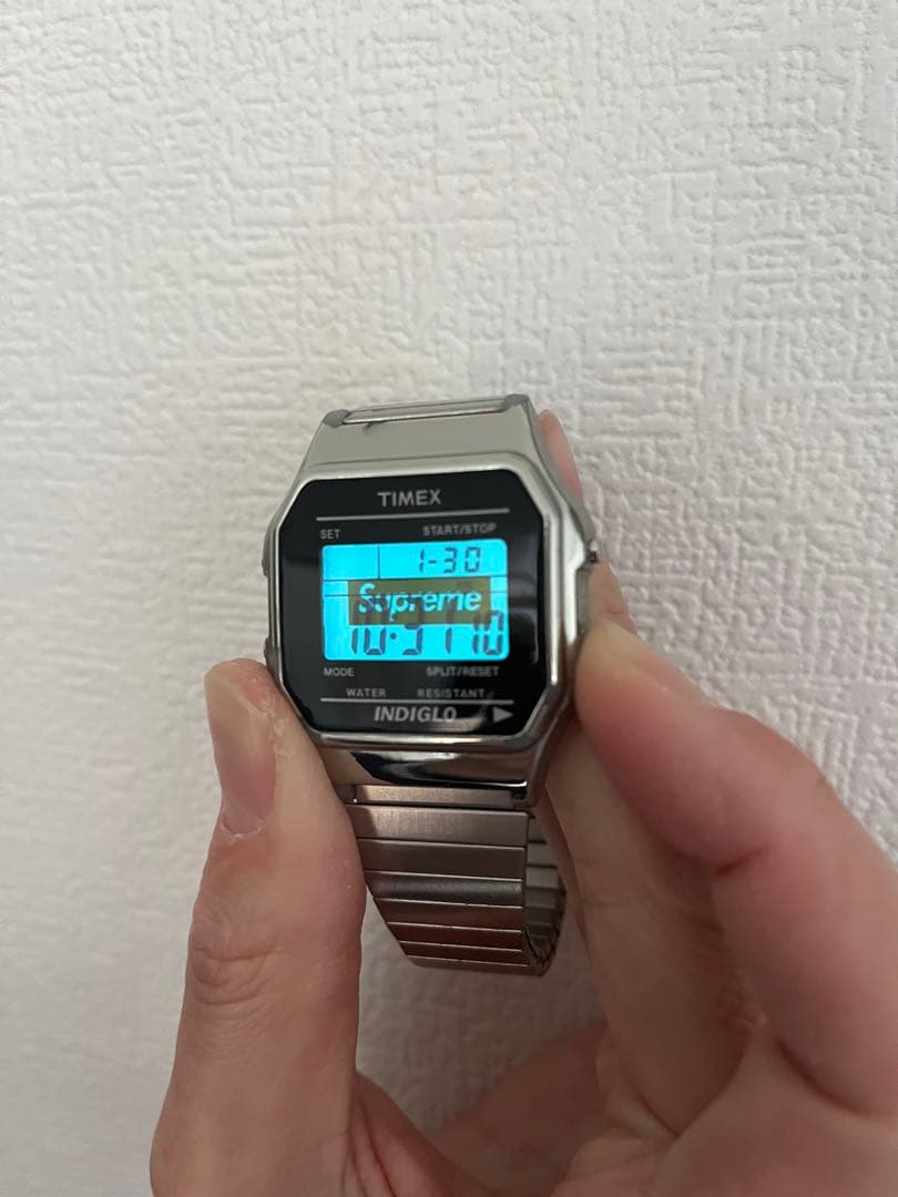 Supreme x Timex Digital Watch シルバー