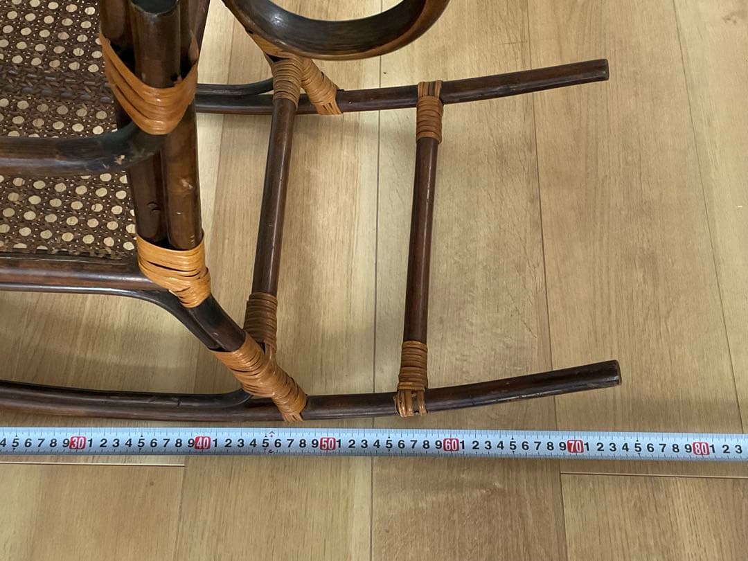 アンティーク　子供用ラタンロッキングチェア　籐　椅子　飾り台　古道具