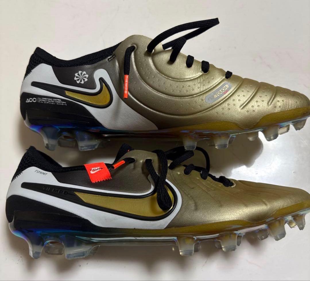 Nike ティエンポレジェンド10ゴールド