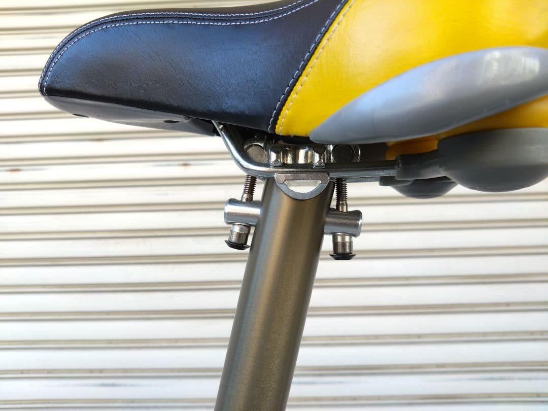 プジョー　コリブリ　18インチ　ルミナスホワイト　神奈川引取限定　ミニベロ