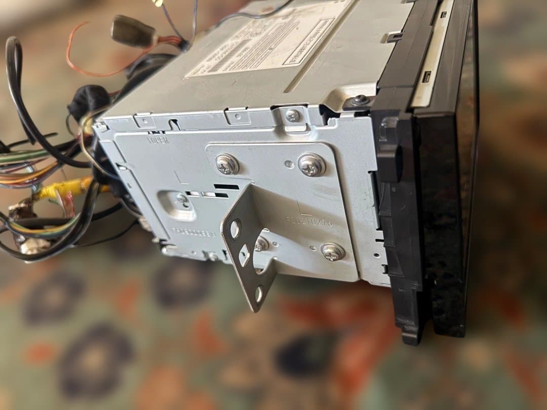 本物のニッサンMM513D-Lカーナビゲーションシステム