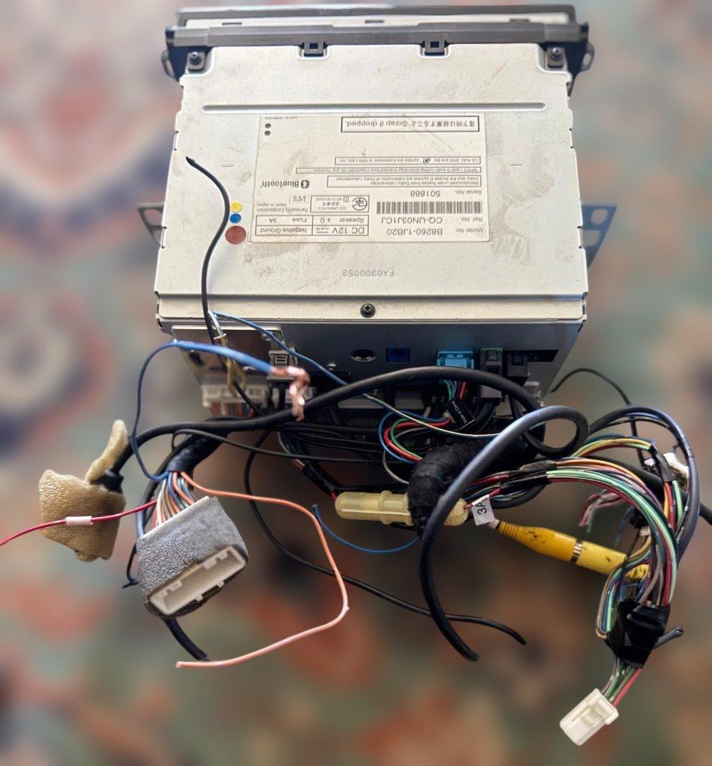 本物のニッサンMM513D-Lカーナビゲーションシステム