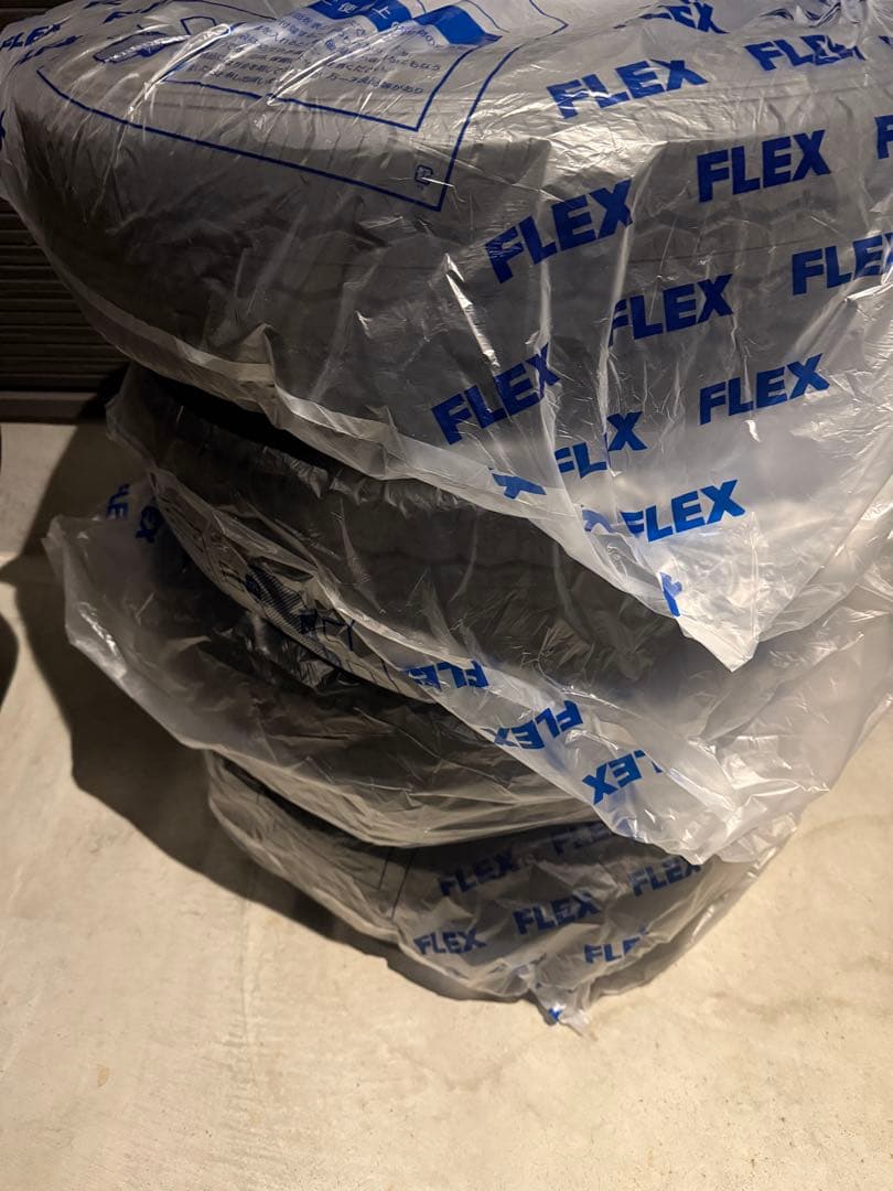 8型ハイエースワゴン新車外しタイヤホイール4本セット