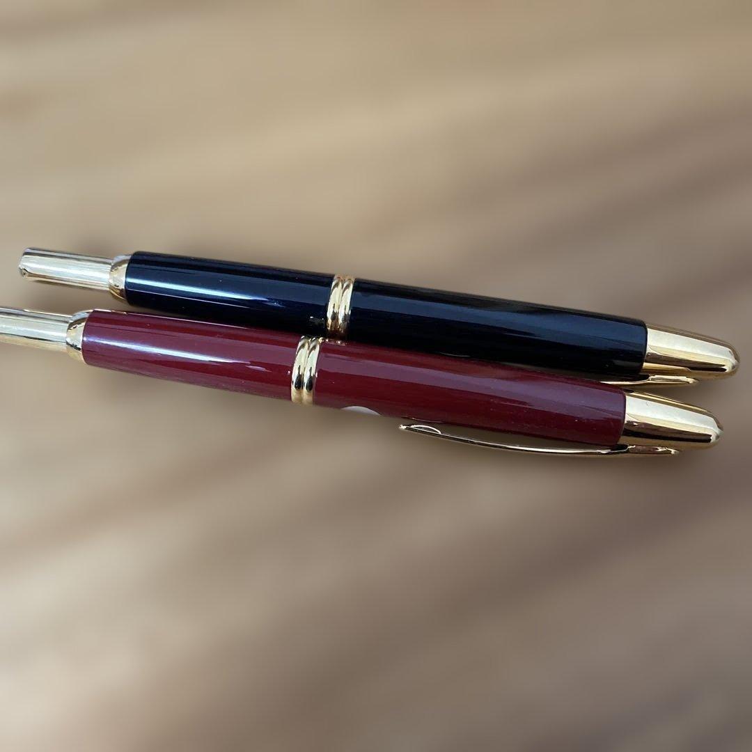 Pilot 万年筆 キャップレス　18k ブラック&レッド　付属品付