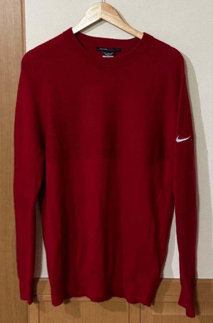希少　美品　NIKEGOLF タイガーウッズコレクション　ニット　タイガーレッド