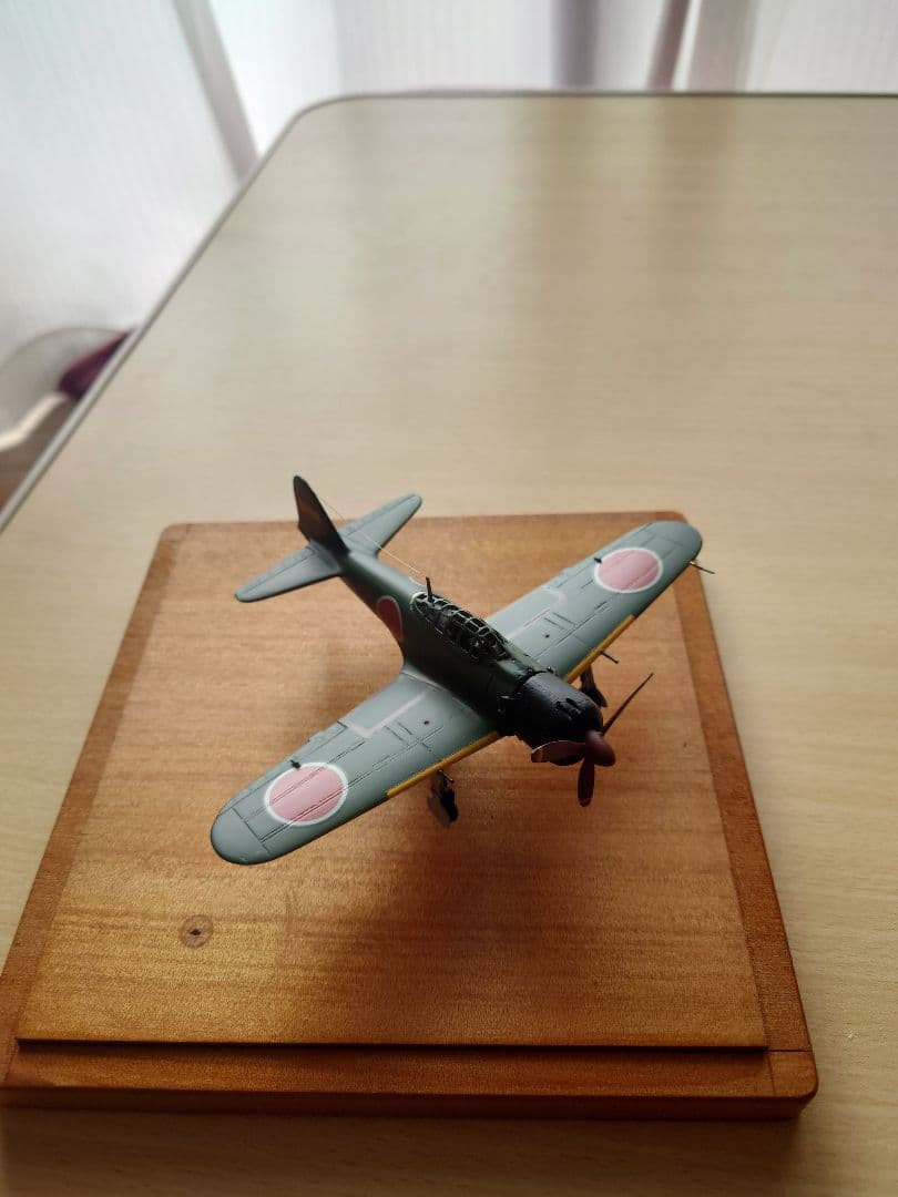 【精密・金属製】小西製作所 1/100 零式艦上戦闘機 五二型（ケース・台座付）