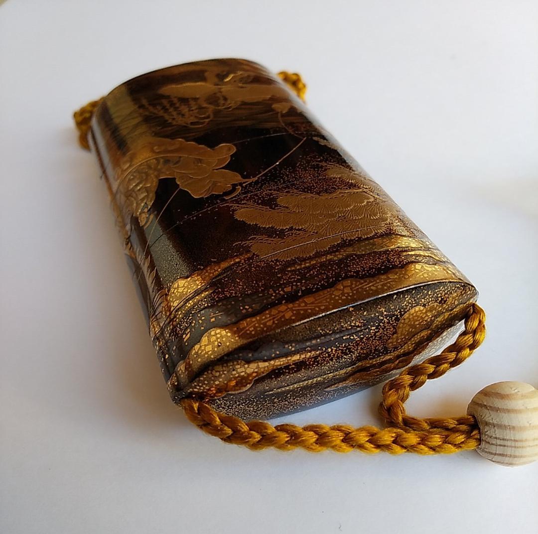 金地船人物高蒔絵印籠　梶川文龍斎作（江戸時代・美術館展示クラス・根付）