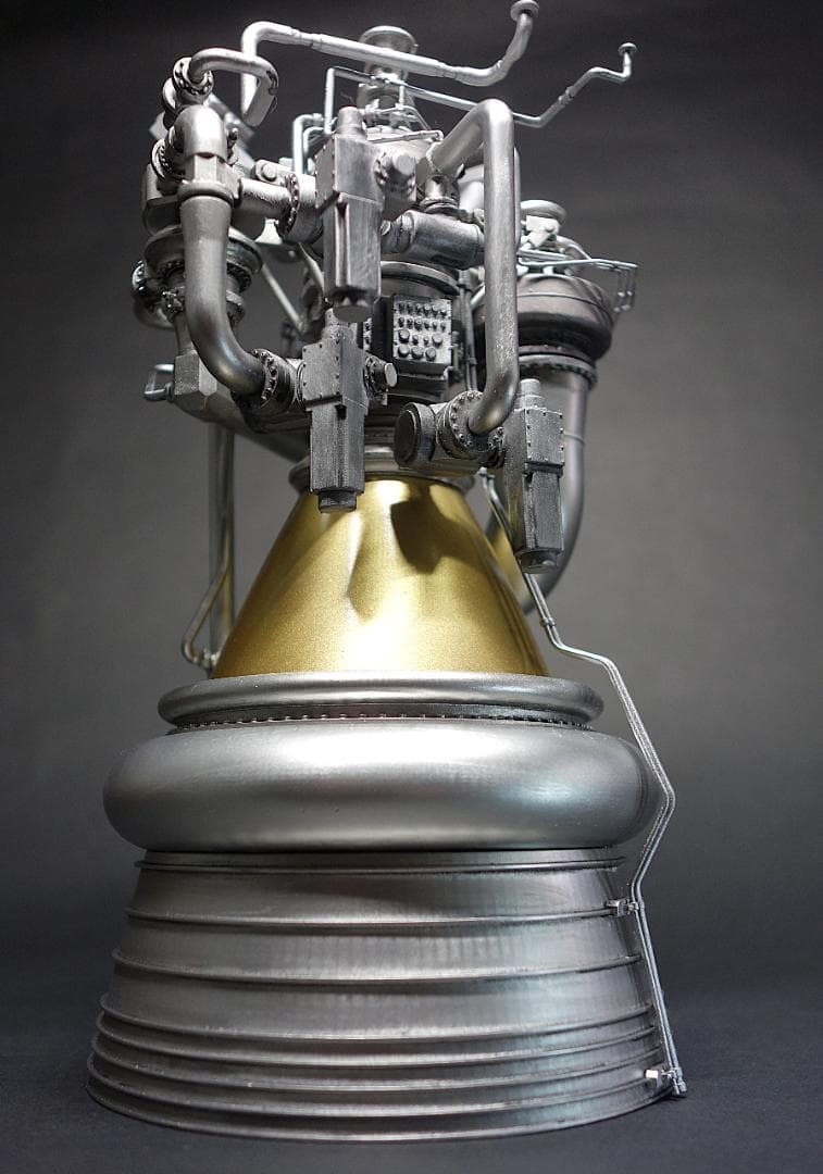 JAXA LE-9 ロケットエンジンモデル完成品