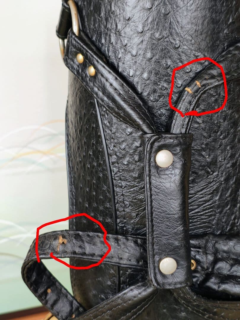 黒の合成皮革ゴルフバッグ