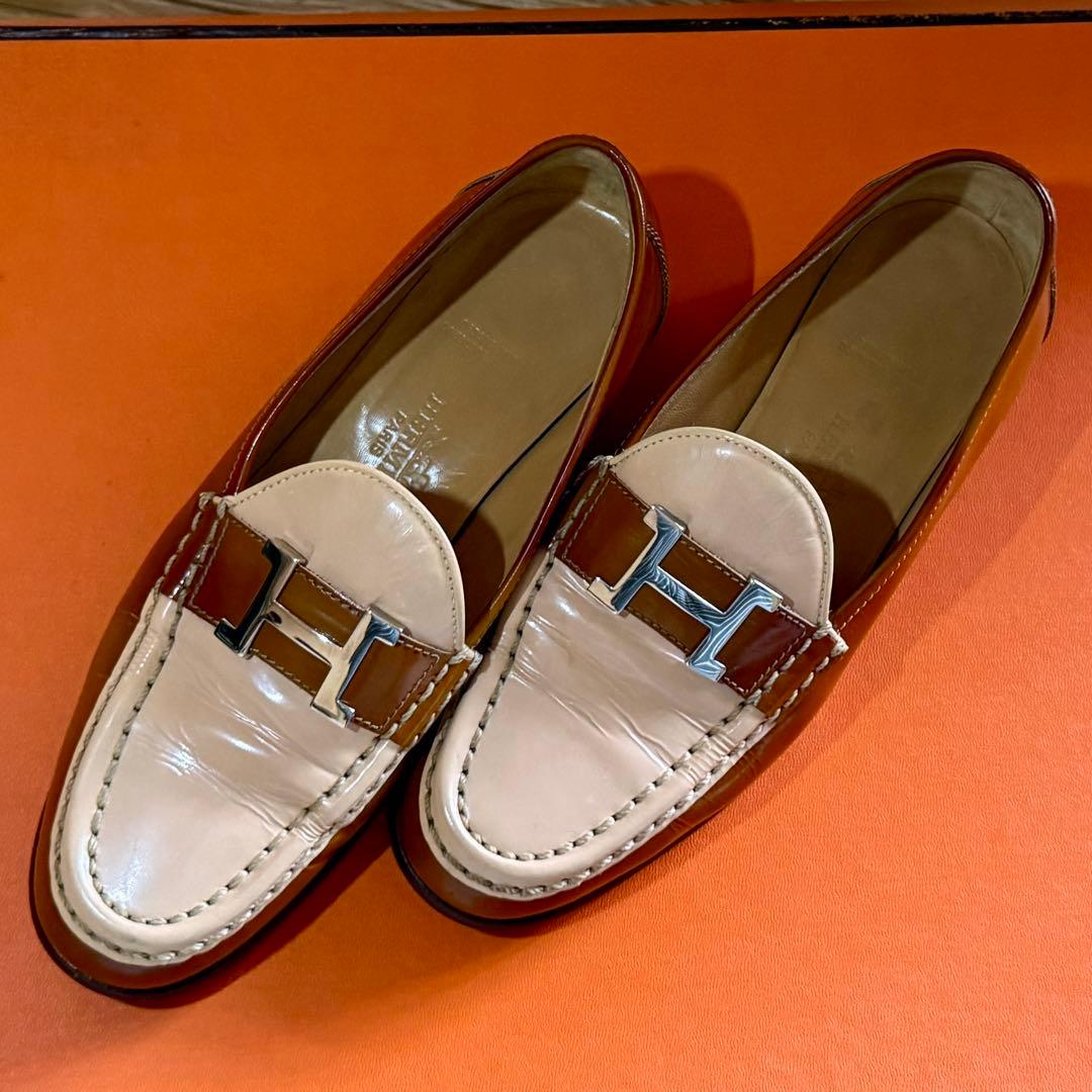 HERMES ベージュ・ブラウン ローファー