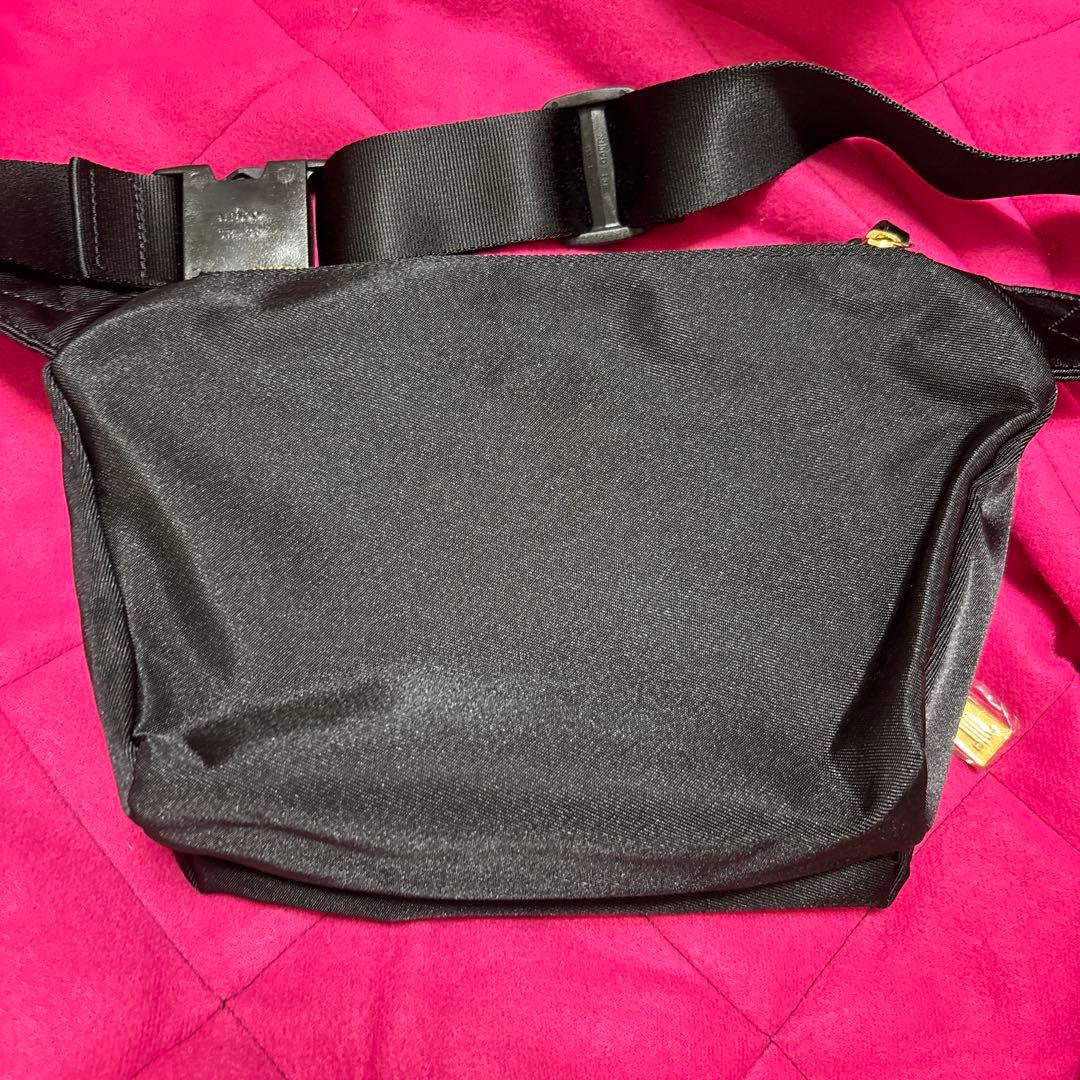 LANVIN en Bleu トロカデロ ウエストポーチ 黒ブラックボディバッグ