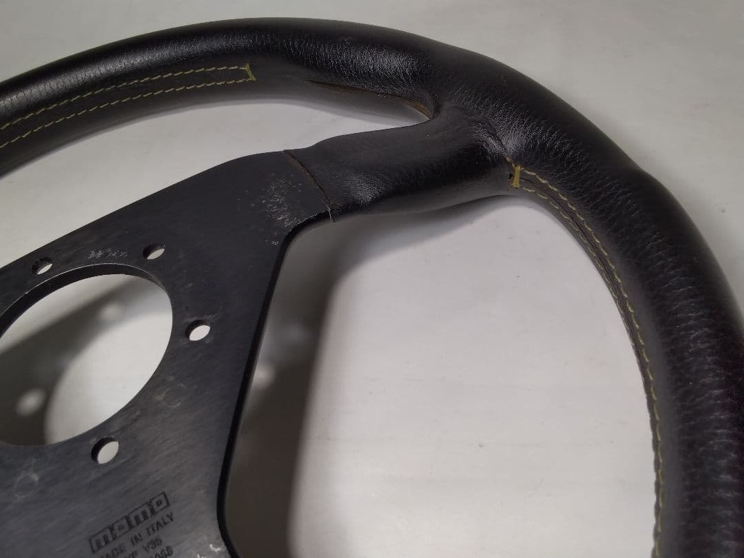 MOMO　ステアリング　３４cm　 ヴェローチェレーシング　当時物