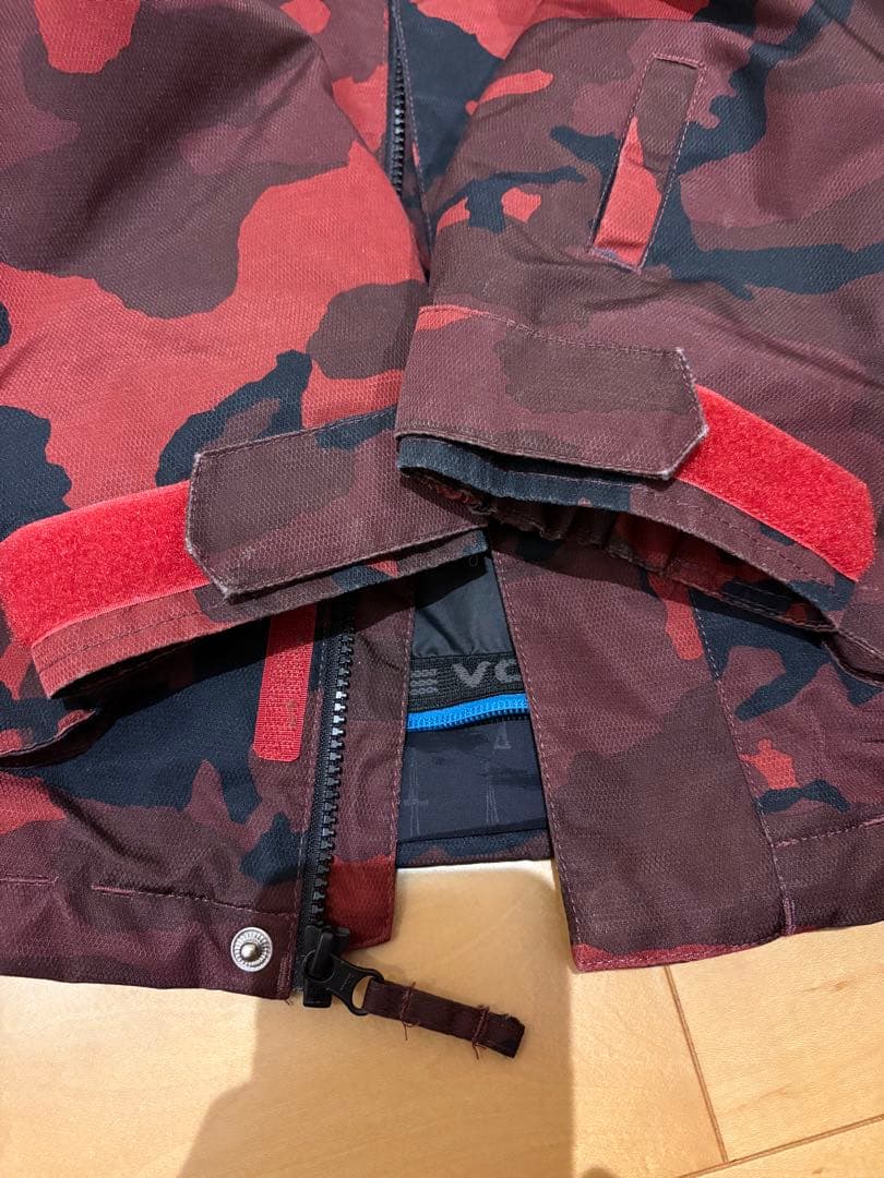 値下　volcom ボルコム　スノーボードウェア　US12 150センチジュニア
