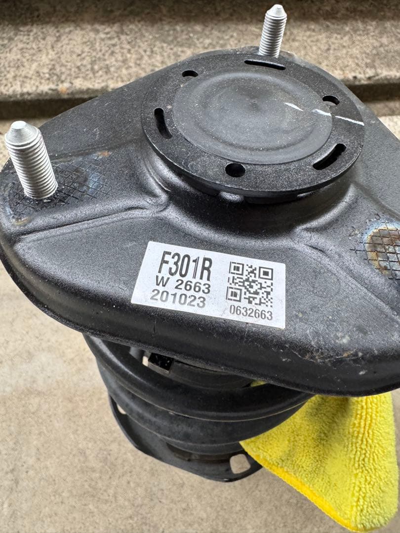 50プリウス後期純正サスペンション1式