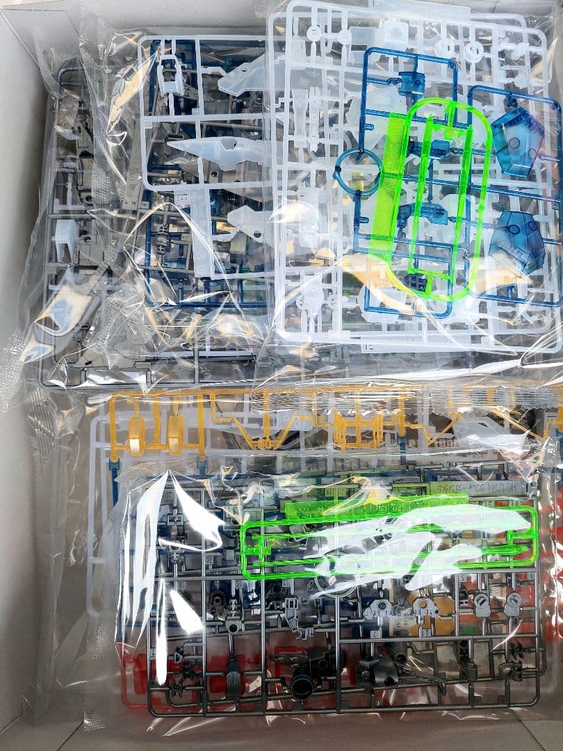 未開封　閃光のハサウェイ　RX-105 クスィーガンダム[クリアカラー] 劇場版