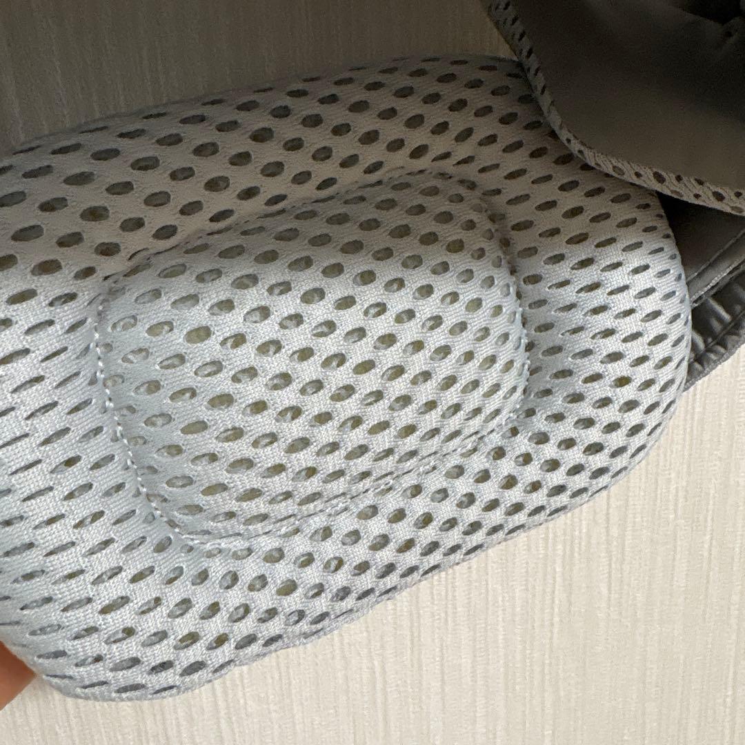 ベビービョルン　抱っこ紐　ベビーキャリアHARMONY シルバー