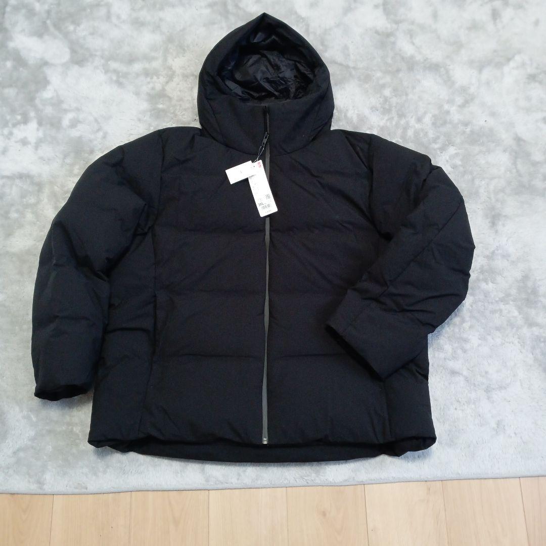 新品タグ付き　ユニクロ　シームレスダウンパーカ