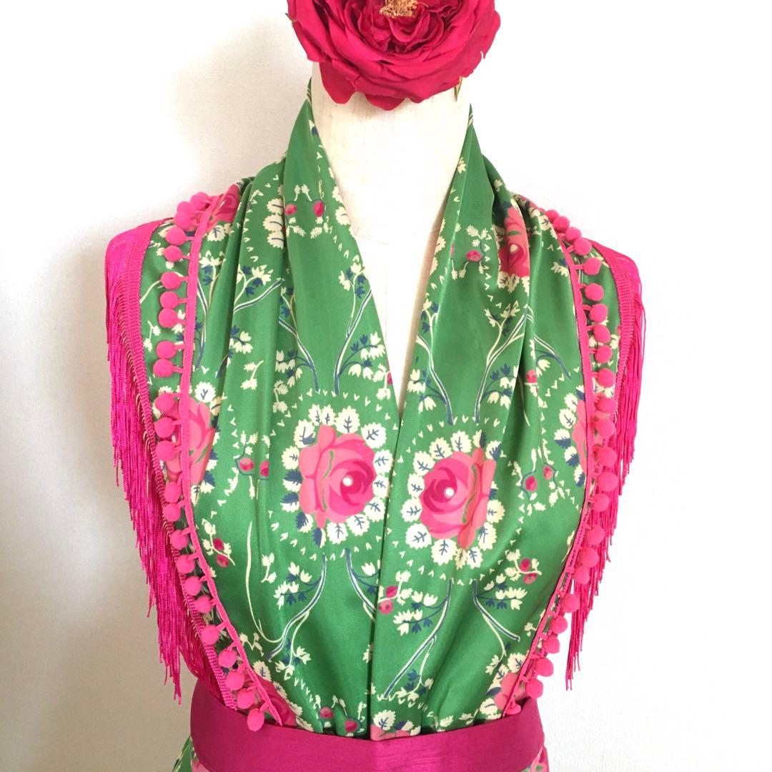 フラメンコ 衣装 エプロン ロングシージョ バラ柄 グリーン ピンクポンポン