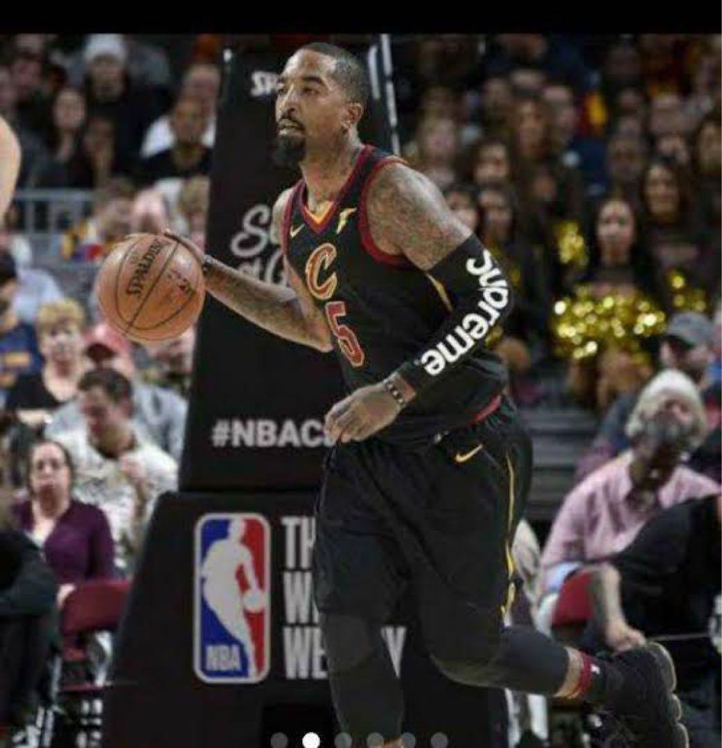 supreme nike アームウォーマー　日焼け防止