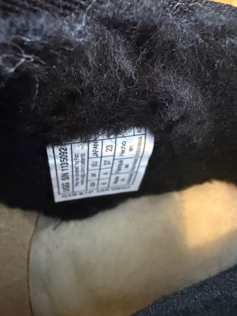 UGG クラシックウルトラミニプラットフォーム　　23㎝