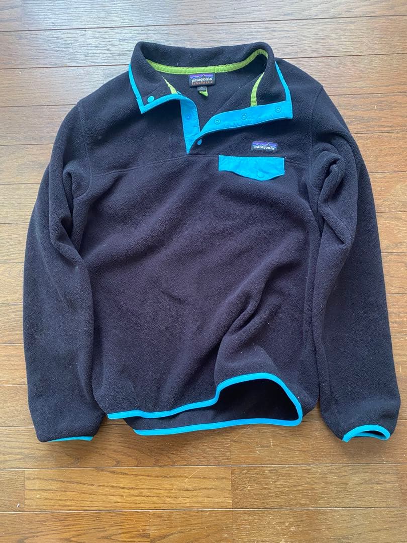 patagonia フリース 黒/青