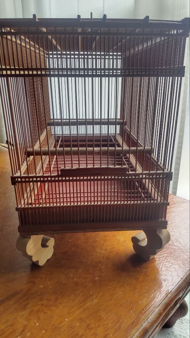 メジロ、ウグイス和鳥籠