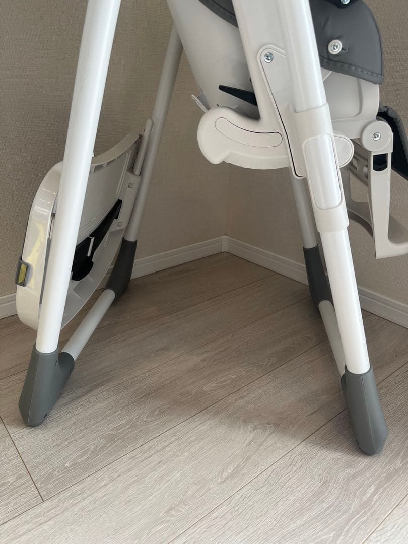 【美品】スモルビ　ハイ&ローのびのびベビーチェア