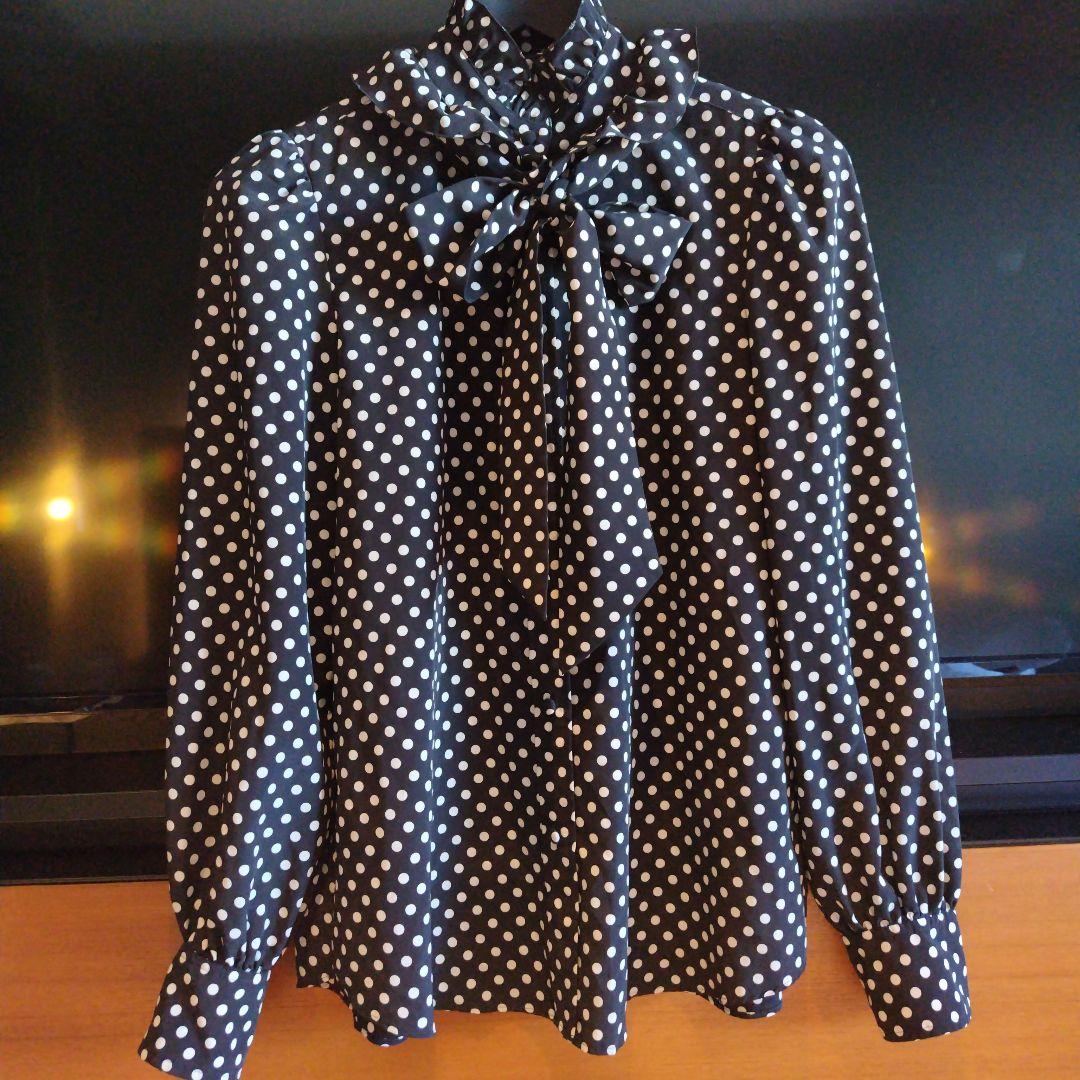 極美品 LOULOU WILLOUGHBY デシンドットフリルボウタイブラウス黒