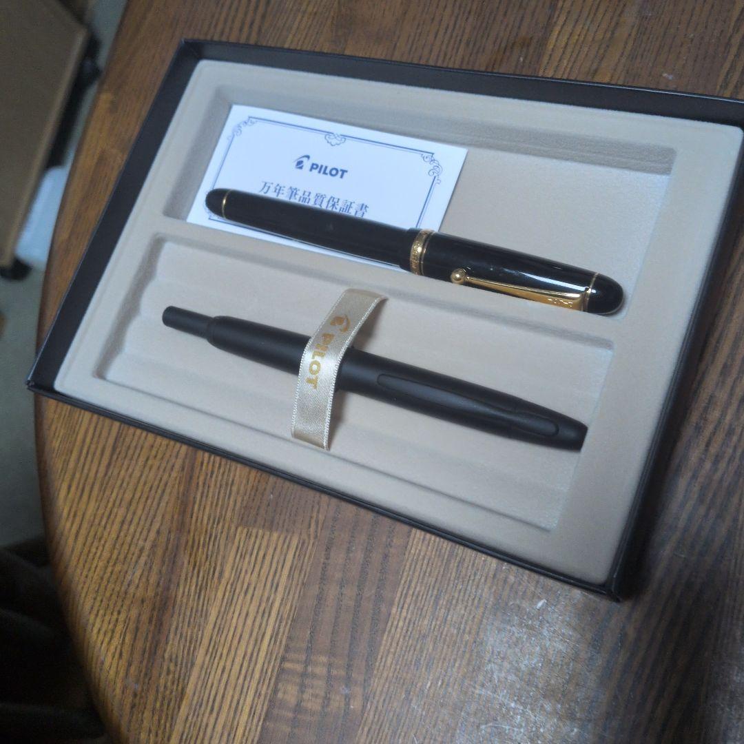 PILOT 万年筆　キャップレス　fc-18sr-bm　EF　おまけ付き