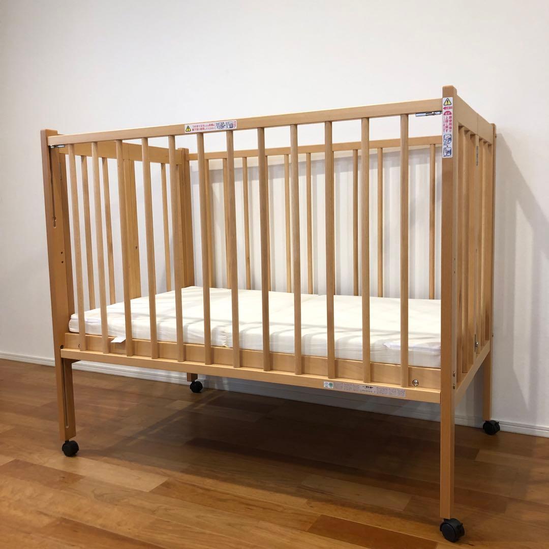 【極美品】石崎家具　cool 木製ベビーベッド キャスター付き