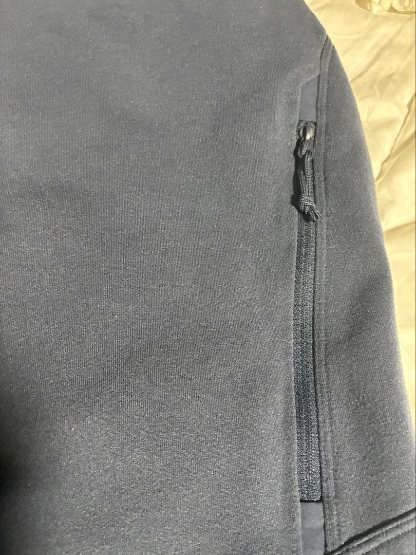 アークテリクス　カイヤナイトベスト　メンズs ネイビー　kyanite vest