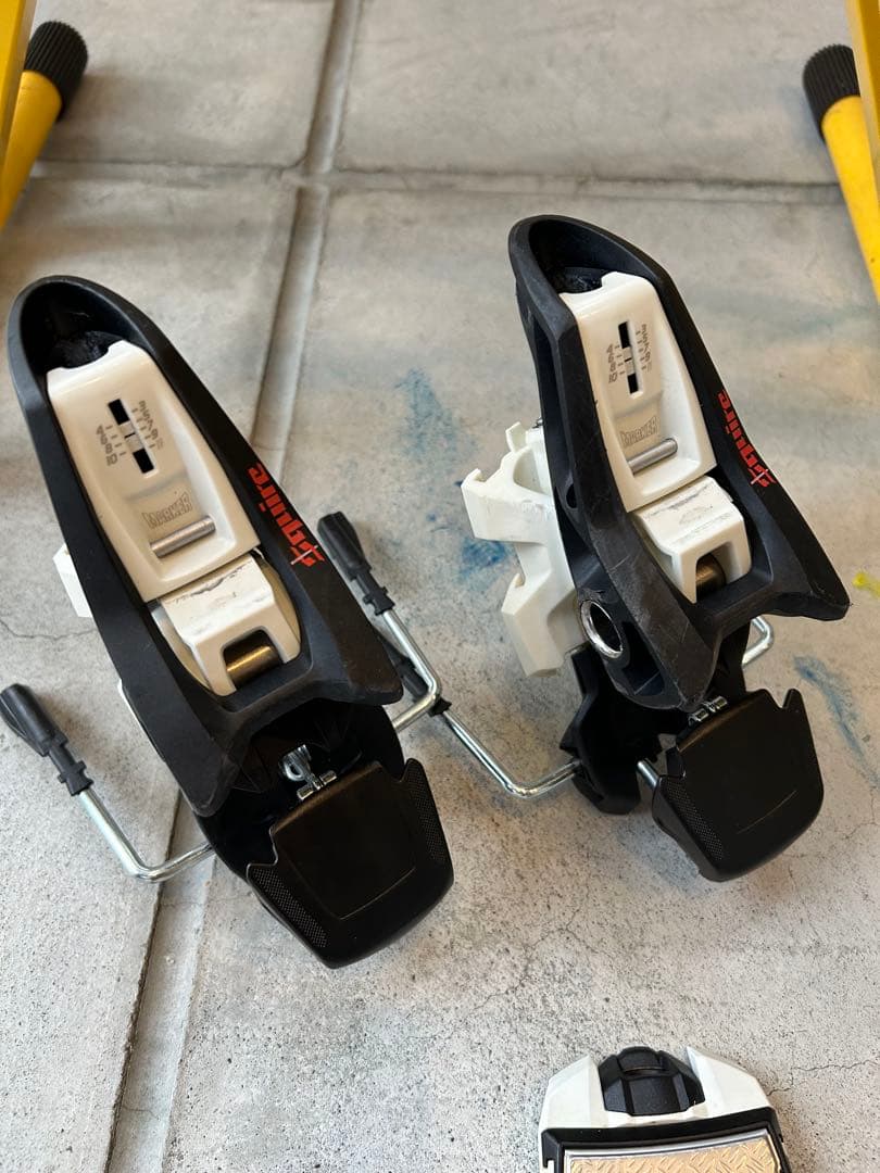 Marker squire マーカー　スクワイア　スキービンディング