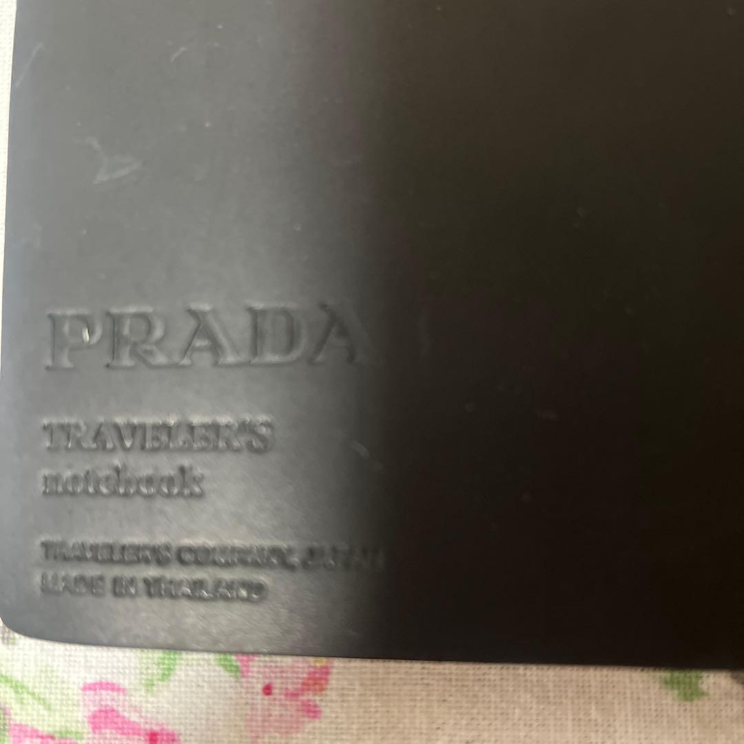 PRADA 黒レザー トラベラーズノート